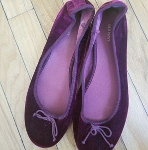 Velvet flats